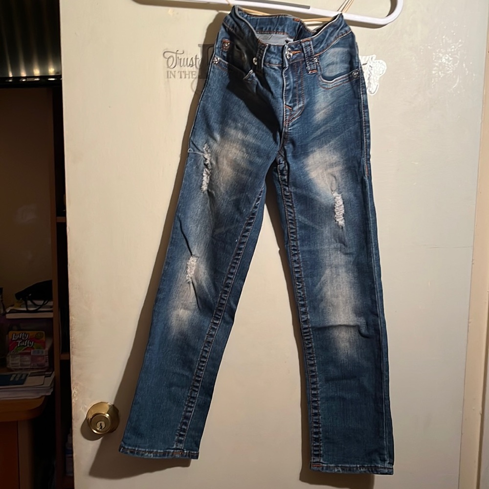 Boys True Religion  distressed Jeans in washed denim
